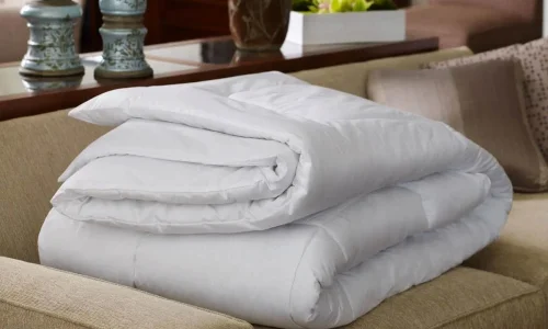 اكتشف أهم تأويلات ابن سيرين لرؤية البطانية في المنام للمطلقة