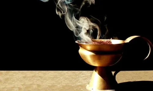 ما هو تفسير البخور لابن سيرين؟