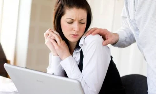 كيفية صد زميل العمل المتحرش ووضع حدود فعالة