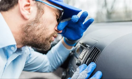 رائحة كريهة من مكيف السيارة: الأسباب والحلول الفعالة