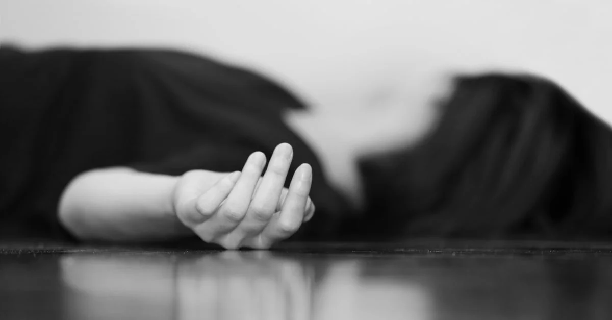 تفسير حلم الميت يذكر اسم شخص حي في المنام لابن سيرين