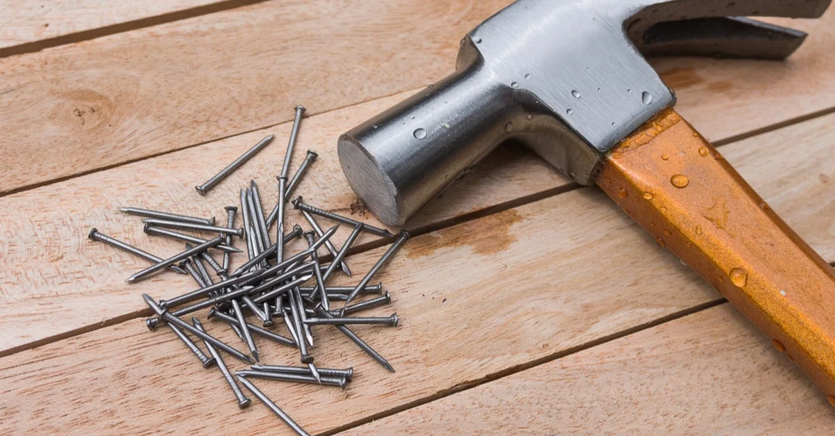 ما هو تفسير رؤية المسامير في المنام لابن سيرين والنابلسي