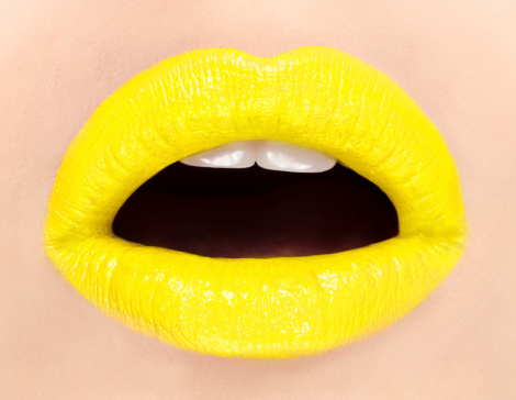 تعرف على تفسير رؤية اللون الاصفر في المنام لابن سيرين