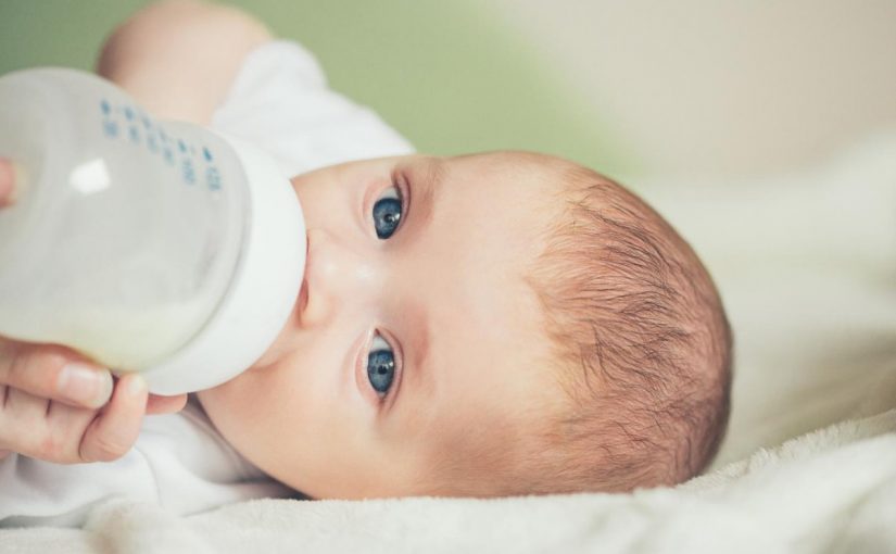 تفسير حلم أني أرضع طفل ليس ابني للمتزوجة لابن سيرين