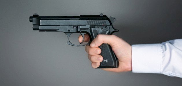 أهم 20 تفسير لحلم المسدس لكبار المفسرين