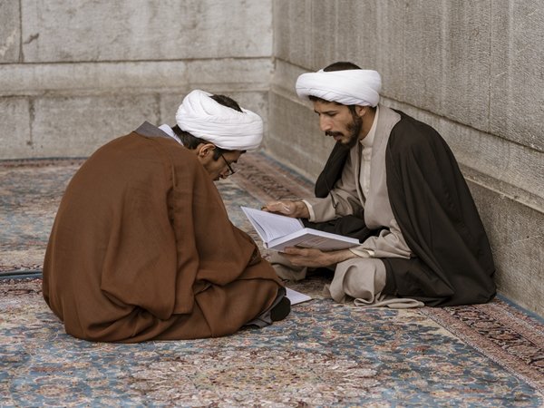 تفسير رؤية العلماء في المنام لابن سيرين