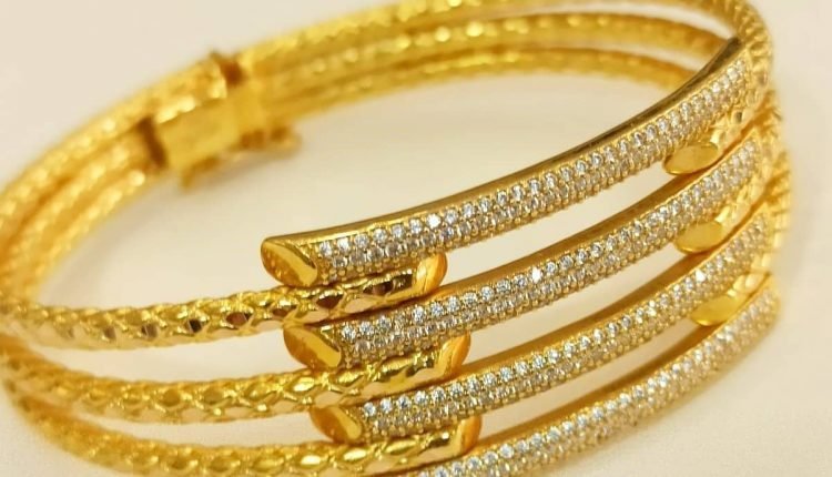 أهم 20 تفسير لحلم الاساور الذهب لابن سيرين