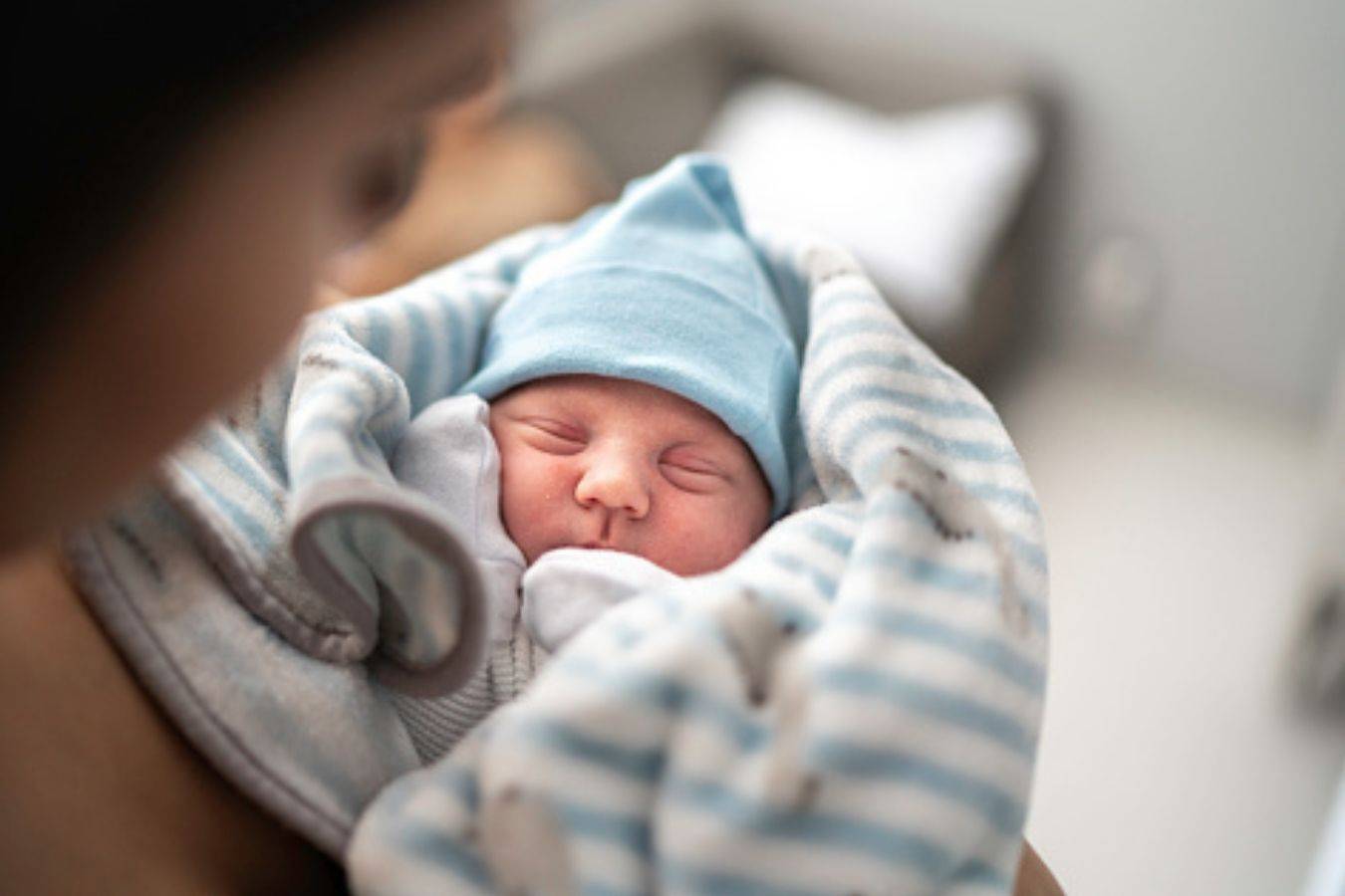 أهم تفسيرات رؤية الطفل الرضيع في المنام لابن سيرين