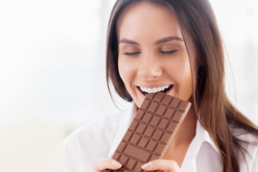 ما تفسير حلم أكل الشوكولاتة لابن سيرين