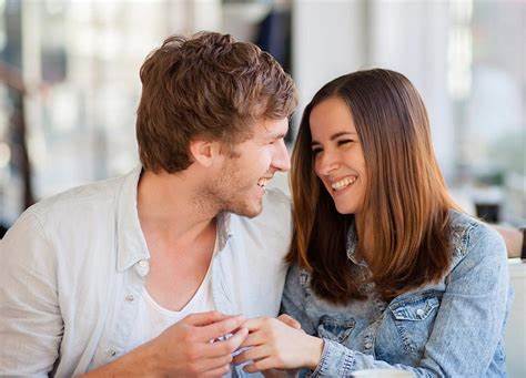 تفسير حلم شخص تحبه يتكلم مع غيرك لابن سيرين