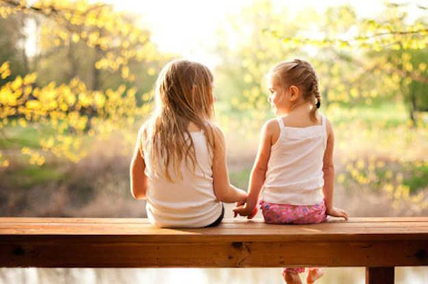 أهم 20 تفسير لرؤية الاخت في المنام لابن سيرين