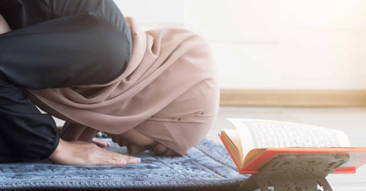 اعرف أكثر عن تفسير صلاة الجماعة في المنام للعزباء في المنام لابن سيرين