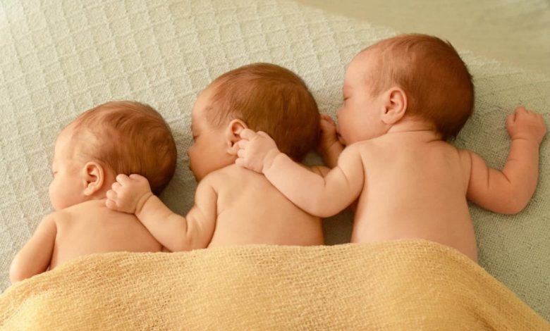 ما تفسير حلم ولادة توأم ثلاثي في المنام لابن سيرين