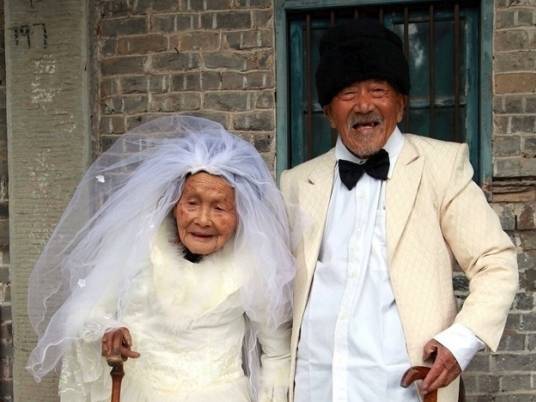 تأويلات ابن سيرين لرؤية حلمت ان امي تزوجت وهي أرملة