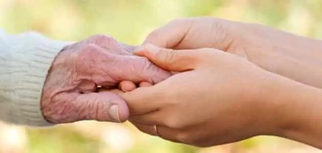 أهم تفسيرات رؤية السلام على الميت في المنام لابن سيرين