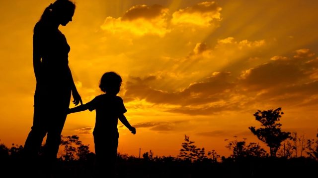 ما تفسير حلم الأم المتوفية في المنام لابن سيرين