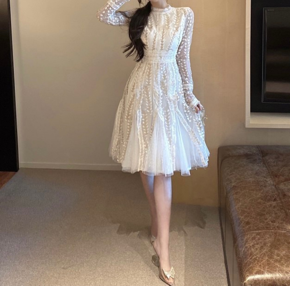 ما تفسير حلم الفستان الأبيض للعزباء في المنام لابن سيرين