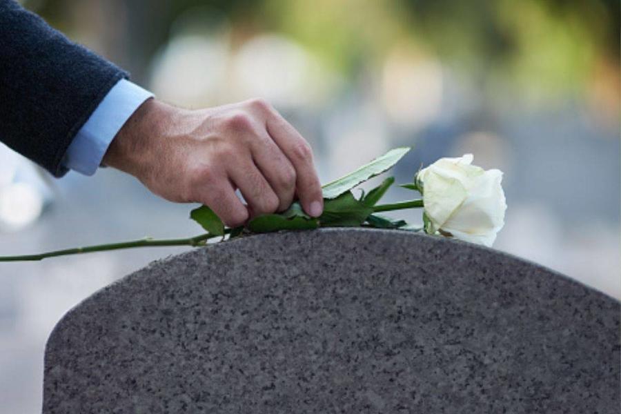 تعرف على تفسير حلم دفن الموتى لابن سيرين