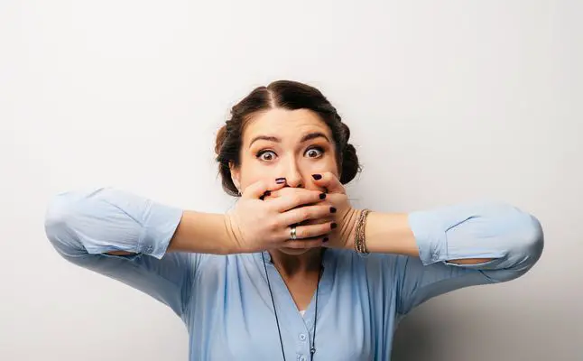 ما تفسير حلم رائحة الفم الكريهة في المنام لابن سيرين