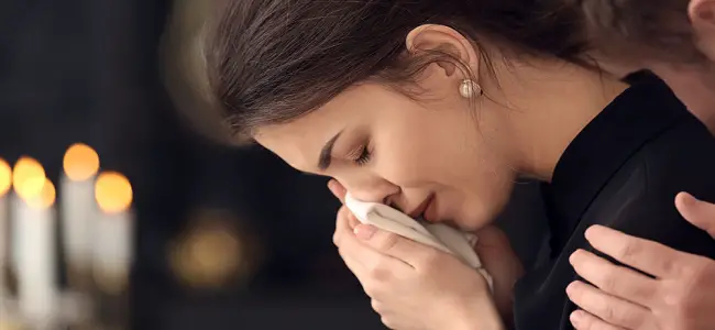 تفسير حلم موت الابنة والبكاء عليها لابن سيرين