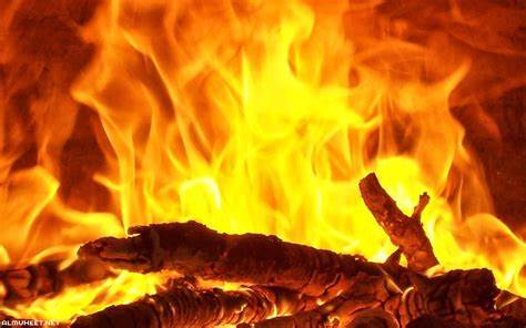 ما هو تفسير حلم النار المشتعلة في الأرض في المنام لابن سيرين