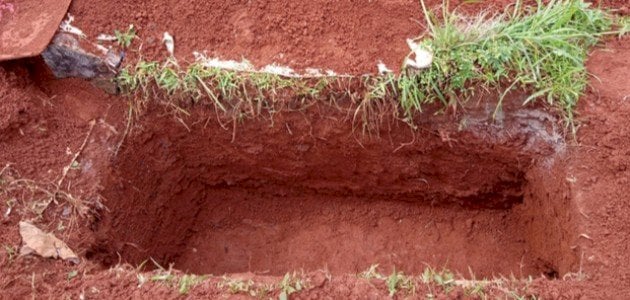 أهم 20 تفسير لحلم دخول المقبرة والخروج منها في المنام لابن سيرين