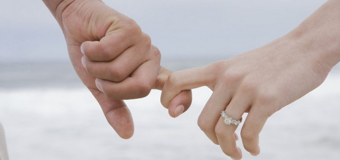 تفسير رؤية فتاة تحبني في المنام لا اعرفها لابن سيرين