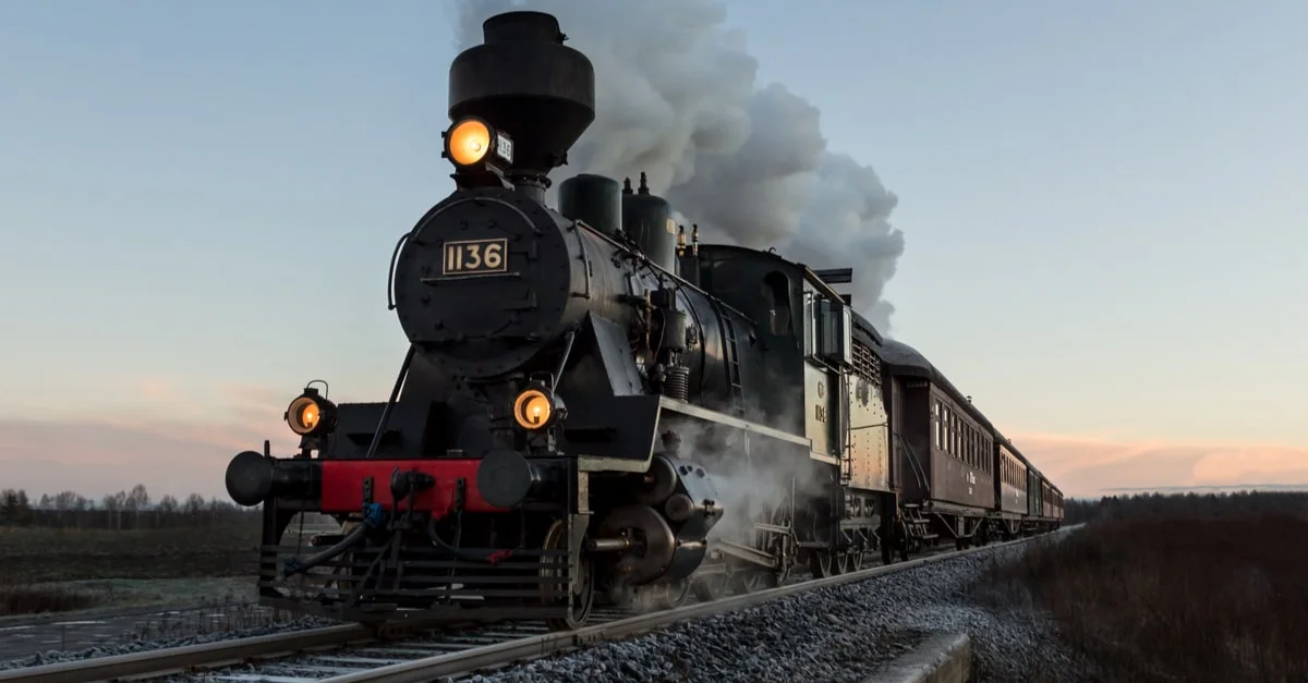 تفسير رؤية قيادة القطار في المنام لابن سيرين